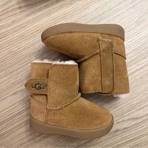 Chestnut Baby/Toddler Uggs size 2/3